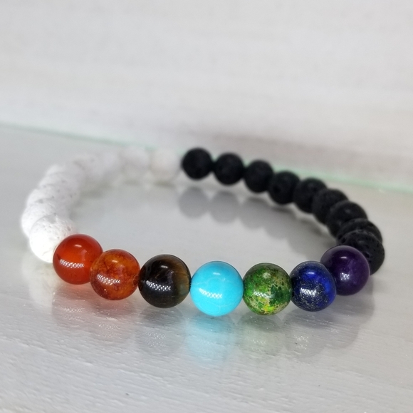 Black & White Yin & Yang 7 Chakra Healing Bracelet - Picture 5 of 9